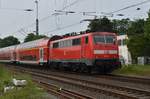 Wegen einer Weichenstörung wurde die 111 158 mit ihrem RE 4 nach Dortmund in Rheydt über Gleis 3 nach Mönchengladbach fahrend geschickt, da die Gleis 1 und 2 an dem Tag nur für