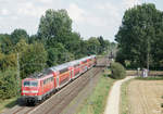 111 011 am 16.08.2020 in Mönchengladbach Lürrip mit einem damalig noch DB Regio RE 4.
