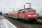 111 191 DB mit RE11 Ersatzzug in Unna, am 22.01.2022.