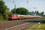111 118 DB mit AKE-Rheingold nach Trier in Wuppertal Unterbarmen, am 23.06.2022.