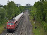 Im Mai 2019 war 111 043 mit einem RE in Reutlingen-Sondelfingen auf dem Weg nach Stuttgart