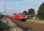 Am Dienstagnachmittag den 24.9.2013 fährt gerade die 111 093 mit einem RE4 in den Rheydter Hbf ein.....sie ist auf dem Weg nach Aachen Hbf.