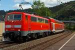 111 080-8 zieht am 22.07.2012 den RE 9 (Rhein-Sieg-Express) Siegen - Köln - Aachen in den Bahnhof Betzdorf/Sieg (Schublok war hier 111 014-7).