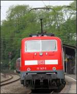 Die 111 147-5 im Regional Verkehr Einsatz.Hier zu sehen mit dem NRW Express (RE1) am Bahnsteig von Eschweiler im Mai 2015.