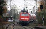 Ein Nachschuss von der 111 111 DB schiebt den RE4 aus Aachen-Hbf nach Dortmund-Hbf und kommt aus Richtung