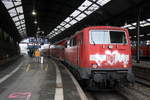 Ein Nachschuss von der 111 127-7 DB steht mit dem RE4 von Aachen-Hbf nach Dortmund-Hbf.