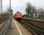 111 158 DB kommt die Kohlscheider-Rampe hoch aus Richtung Neuss,Herzogenrath mit mit dem RE4 aus Dortmund-Hbf nach Aachen-Hbf und fährt durch Kohlscheid in Richtung