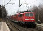 Ein Nachschuss von der 111 098-0 DB  schiebt den RE4 aus Aachen-Hbf nach Dortmund-Hbf und kommt aus Richtung