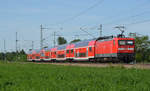 Geschoben von 112 115 fuhr dieser Kirchentagsonderzug am 28.05.17 durch Gräfenhainichen Richtung Bitterfeld.