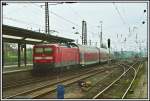 Die Dortmunder 112 137 schiebt den RE7  Rhein-M�nsterland-Express  von M�nster (Westf) nach Krefeld.