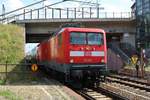 112 113 DB als RE 78916 (RE3) von Elsterwerda-Biehla nach Berlin Hbf (tief) erreicht den Bahnhof Falkenberg(Elster).