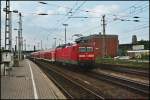 Am Abend des 27.05.2007 schiebt die Dortmunder 112 163 den Versp�teten RE4  WUPPER-EXPRESS  von Aachen Hbf nach Dortmund Hbf.