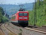112 167 mit Regionalzug bei der Durchfahrt durch den Bahnhof Hösbach (Strecke Aschaffenburg - Würzburg).