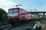 Am vorletzten Tag ihres Langlaufdienstes als RE12 Ersatzzug ist die 112 024-5 noch mal von mir in Gundelsheim Neckar im Nachschuß am ehemaligen Bü Eisenbahnstraße abgelichtet worden.