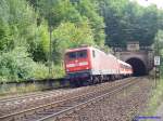 112 179-7 verl�sst mit der RB 34782 (W�rzbug Hbf - Schl�chtern) am 10.08.2007 den 233 m langen Ebertsberg-Tunnel zwischen Sterbfritz und Elm an der Nord-S�d-Strecke.