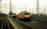 112.1 vorn und 112.0 dahinter am 27.03.1998 im Vorfeld des Leipziger Hbf.
