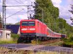 112 143-3 mit der RB nach Pinneberg am 12.06.08 am B� Kaltenhof.