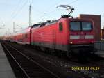 112 107 am 21.Dezember 2008 mit dem RE 33210 Sassnitz-Rostock in Bergen/R�gen.