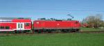Mitzieher auf die 112 144-9 die am 20.04.09 den RE 21419 nach Hamburg Hbf schiebt.