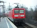 112 110-2 bei der ausfahrt aus dem Bahnhof Berlin Zoologischer Garten am 23.3.05
