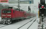 112111 mit RE1 nach Frankfurt (Oder) am 28.11.2005.