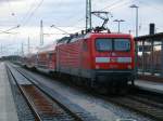 112 111 als Schublok am RE 13016 Sassnitz-Rostock,am 16.August 2011,in Bergen/R�gen.