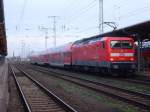 112 169 stand am 31.12.2011 mit einem RE 20 (RE17715) nach Halle/Saale (Uelzen->Salzwedel->Stendal->Magdeburg->K�then->Halle/Saale) in Stendal bereit.