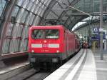 BR 112 120-1 mit dem RE1 nach Eisenh�ttenstadt im Lehrter Bahnhof (Hauptbahnhof Berlin)