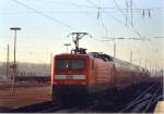Die 112 157 schiebt den RE2  Rhein-Haard-Express  richtung M�nchengladbach.
