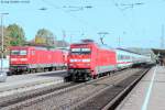 Blick nach Osten im Bahnhof Ansbach am 14.10.05: Auf Gleis 2 steht 112 169 mit einer RB und auf Gleis 3 101 095 mit einem IC nach Karlruhe.