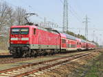 112 121 mit einem Regionalzug (RE 5) nach Elsterwerder durchfährt den südlichen Berliner Ring bei Diedersdorf am 07.