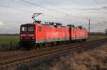 114 005 mit der Defekten 112 111 am 15.01.2023 bei Groß Kiesow.