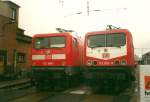 112 003 und 112 158 damals noch im damaligen Bh Berlin Hbf.Die Aufnahme entstand aus dem Jahre 1998 damals noch existierte der Bh Berlin Hbf.