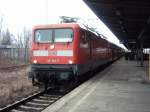 112 103-7 mit dem RE5 nach Elsterwerda in Berlin Schnefeld Flughafen am 04.02.05