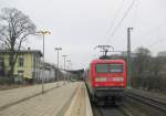 112 145-8 steht am 21.02.09 mit der RB 21370 nach Ahrensburg in Hamburg-Wandsbek und wird gleich weiter nach Hamburg-Tonndorf fahren.