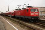 112 115-1 (ehemals DB Regio Cottbus) steht mit einem Regionalexpress nach Stendal auf Gleis 3 in Magdeburg Hbf.
