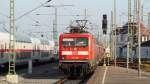 112 138-3 mit dem RE 13 Magdeburg - Leipzig bei Einfahrt in Leipzig Hbf 29.12.2015