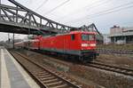 112 182 erreicht am 11.2.2017 mit dem RE3 (RE3309) von Stralsund Hauptbahnhof nach Berlin Hauptbahnhof (tief) den Bahnhof Berlin Gesundbrunnen.