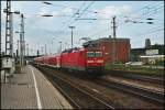 Am Abend des 27.05.2007 schiebt die Dortmunder 112 163 den Verspteten RE4  WUPPER-EXPRESS  von Aachen Hbf nach Dortmund Hbf. Aufgenommen bei der Ausfahrt aus Hagen.