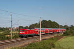 Nachmittags nimmt ein RE5 nach Rostock den direkten Weg über Laage und lässt den Halt in Güstrow aus. Hier ist der Zug mit 112 133 zwischen Laage und Kronskamp zu sehen. Fotografiert am 07.06.2019. 