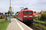 DB Gebrauchtzug 112 166 zieht den WFL-Ersatzzug als S3 nach Hannover Hbf und erreicht hier den Bahnhof Harsum.