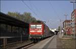 112 176 (9180 6112 176-3 D-DB) erreicht mit RB 21377 nach Hamburg Hbf den Bahnhof Hasselbrook. (11.04.2009)