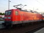 112 129-6 wird in krze 4 n-Wagen von Wolfsburg nach Hannover schieben
