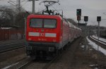 112 133-4 schiebt den RE2 aus Rathenow in Richtung Cottbus.