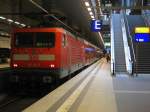 Soeben ist eingefahren 112 124-3 im Berliner Hbf. um in Krze als RE Richtung Cottbus wieder abzufahren.