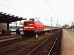 112 104-5 mit IR 2485 “Ost Friesland” Nordeich Mole-Grlitz auf Emden Hauptbahnhof am 7-4-2001.