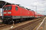 Hier 112 122 mit einem RE1/RB11 (RE18182/RB18220) von Cottbus nach Brandenburg Hbf. /Frankfurt(Oder), dieser Zug stand am 25.7.2015 in Cottbus.