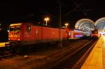 Hier links 112 172-2 mit einem RE70 (RE21033) von Kiel Hbf. nach Hamburg Hbf. und rechts 112 143 mit einer RB77 (RB21133) von Kiel Hbf. nach Neumünster, diese beiden Züge standen am 4.2.2016 in Kiel Hbf.