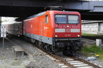 112 167 fährt mit einem RE aus Flensburg in den Hamburger Hauptbahnhof ein.