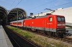 Im letzten Sonnenlicht des 24.7.2016 steht 112 131 mit der RB77 (RB21135) nach Neumünster im Kieler Hauptbahnhof.